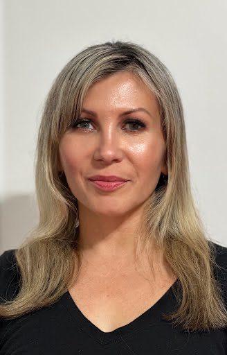 Foto profesional de Ela Kawczynski, terapeuta de Clara